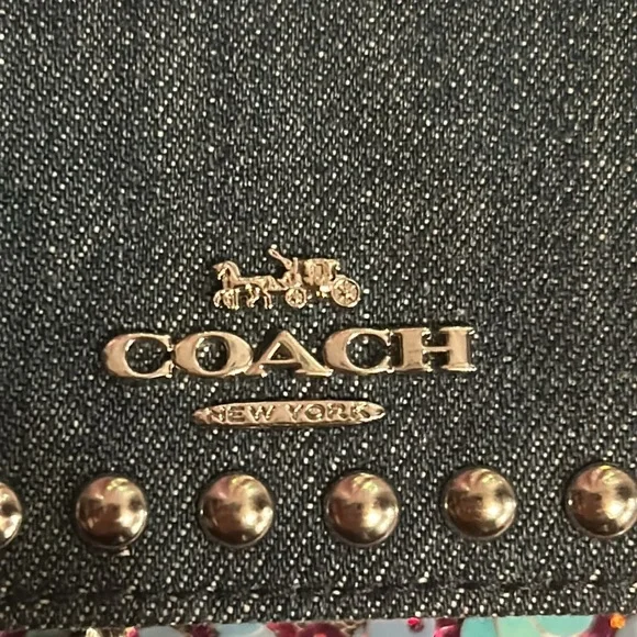 Coach mini denim Card Holder with crossbody chain - Picture 4 of 8